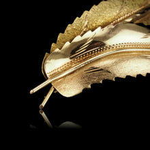 Load image into Gallery viewer, Vintage 18K Gold Feather Brooch with Twin Textured Design
