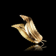 Load image into Gallery viewer, Vintage 18K Gold Feather Brooch with Twin Textured Design
