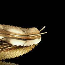 Load image into Gallery viewer, Vintage 18K Gold Feather Brooch with Twin Textured Design
