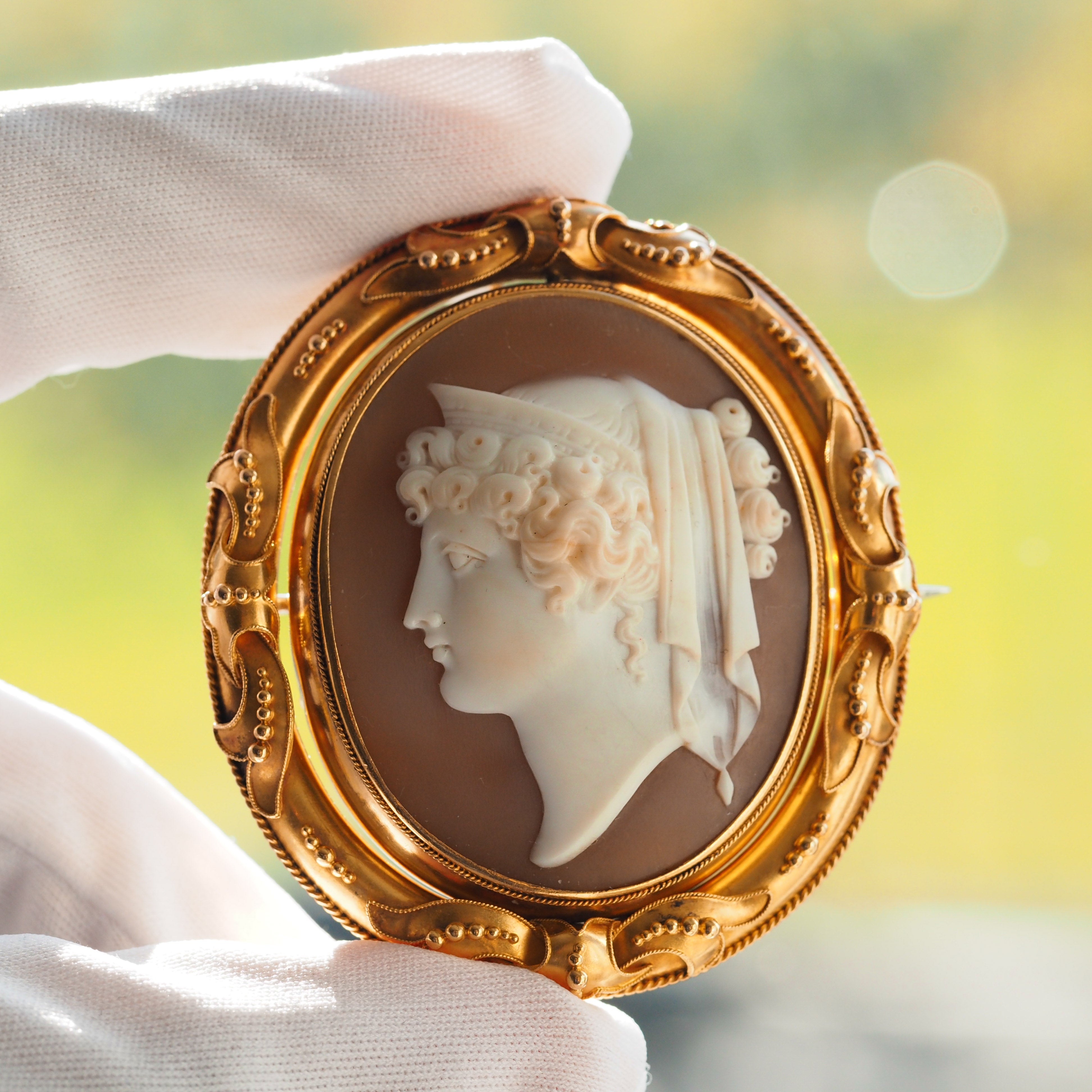 Large antique cameo deals brooch