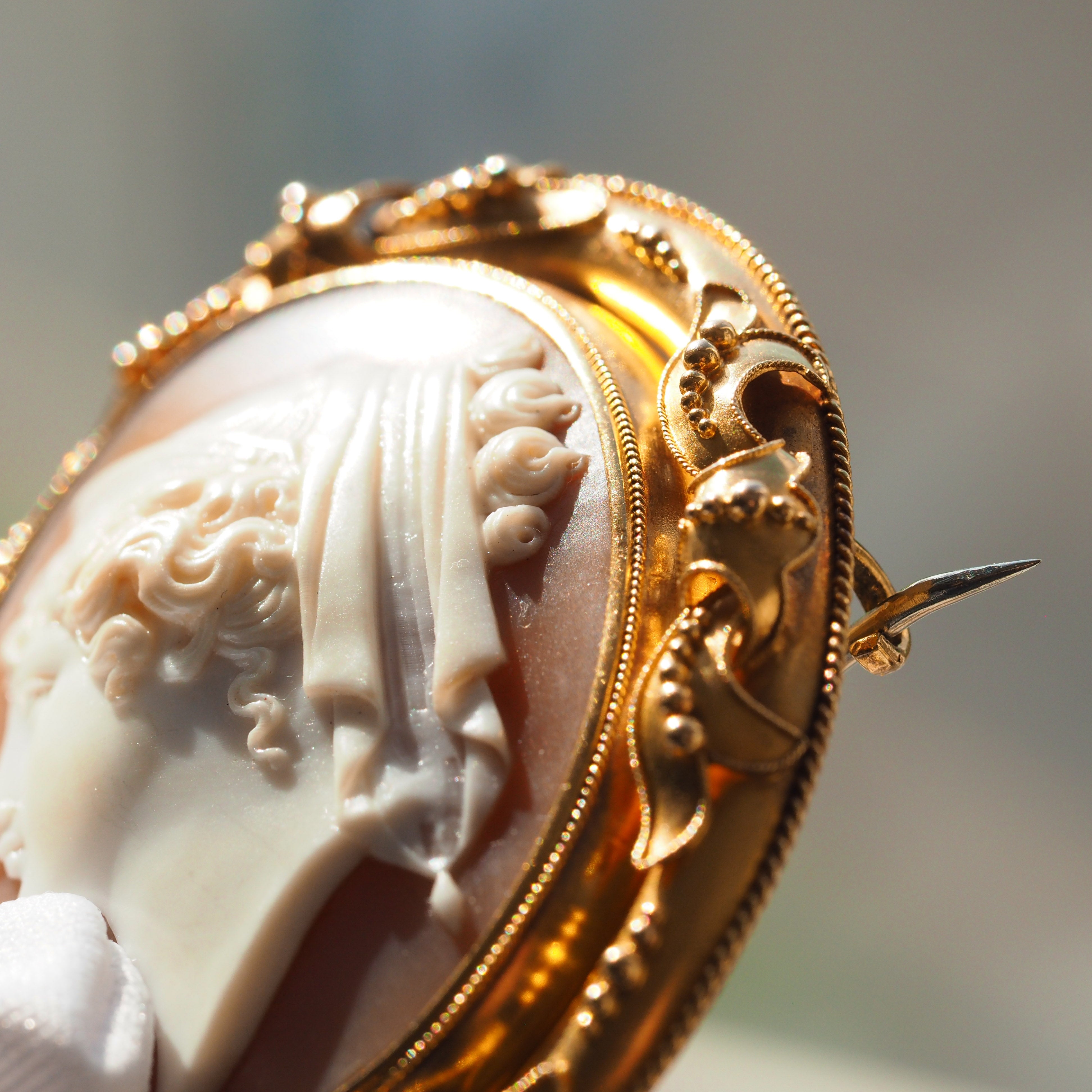 Solid big shops 18k gold carved shell cameo